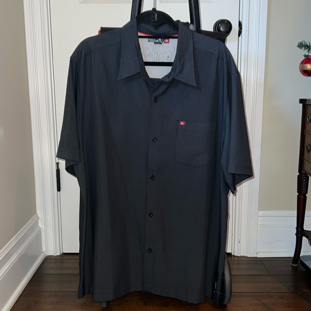 Quicksilver Men’s Black and White Checkered Button Down Shirt - Size XL